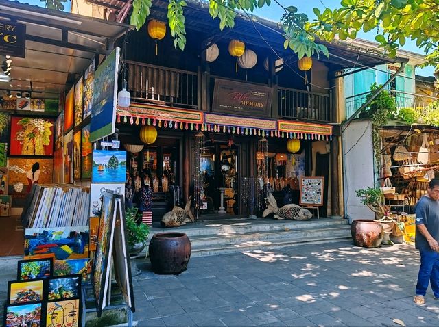 พาเดินเล่นเมืองเก่าฮอยอัน