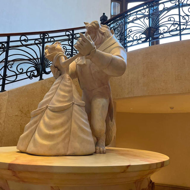 🏰 Staying at Shanghai Disneyland Hotel – Where Magic Begins Before the Park!