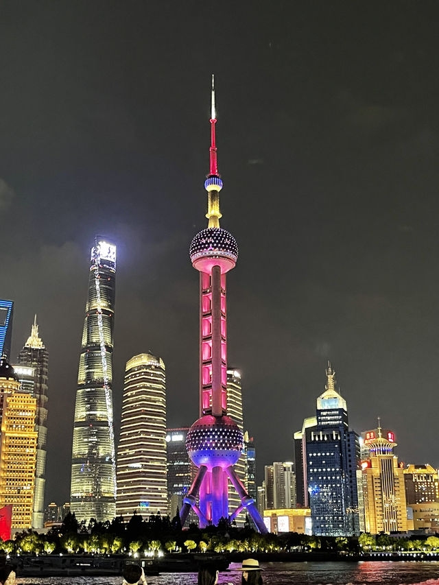 Shanghai Night Walk – Exploring North Bund’s Skyline Magic and Wu Kang Road’s Historic Charm 🌆✨