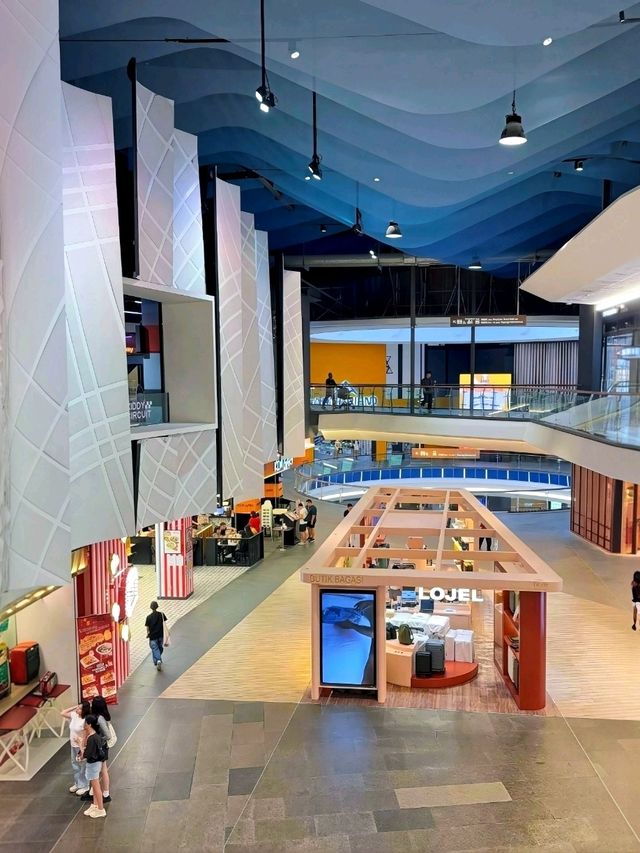 Upscale Comfort & Great Shopping at Opero Hotel Southkey JB. Upscale Comfort & Great Shopping at Opero Hotel Southkey JB.