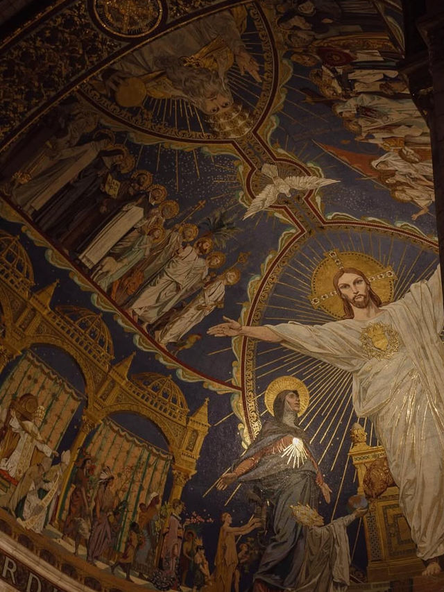 【白亜の寺院からパリを一望⛪サクレ・クール寺院】 【白亜の寺院からパリを一望⛪サクレ・クール寺院】