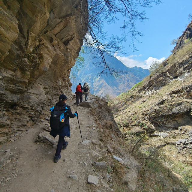 Hiking Tiger Leaping Gorge: An Epic Journey Through One of the World’s Deepest Canyons