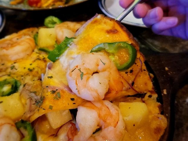 型格霓虹燈🌈室內餐廳打卡新地標🍽️ 型格霓虹燈🌈室內餐廳打卡新地標🍽️