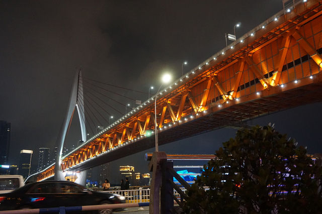 重慶洪崖洞夜景攻略🌃迷失在「千與千尋」的魔幻山城🌃