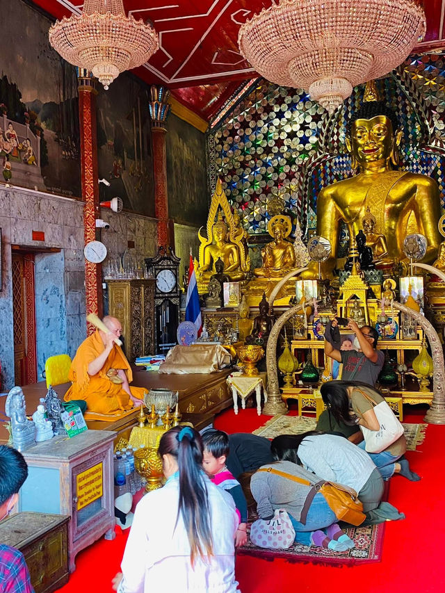 泰國🇹🇭清邁 此生看過最金光閃閃的寺廟｜素帖寺 雙龍寺