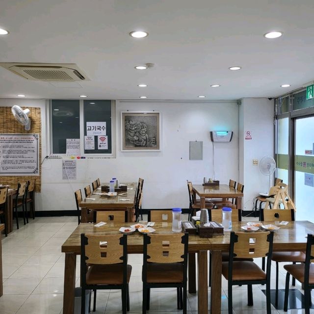 제주중문맛집)중문바다향 - 제주 중문 보말칼국수, 보말죽 맛집
