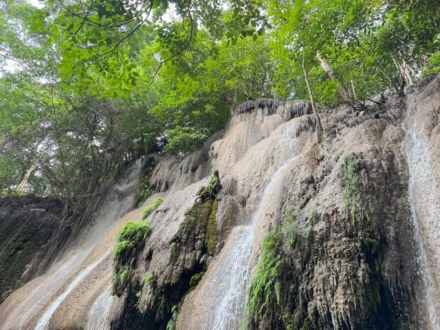 น้ำตกไทรโยคน้อย กาญจนบุรี 💦