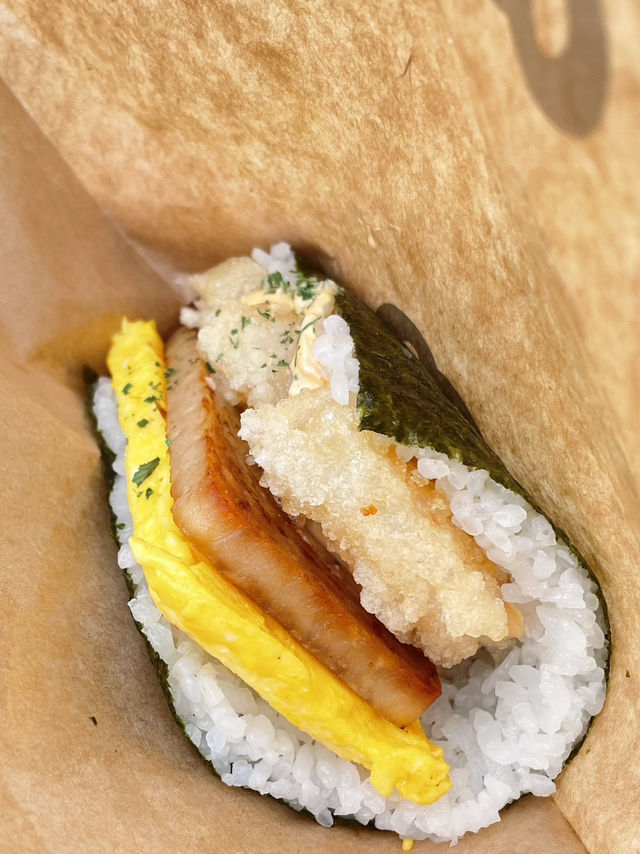代表沖繩的飯糰，沒吃過等於沒來過！