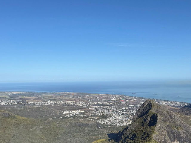 Le Pouce - Unforgettable peak in Mauritius 