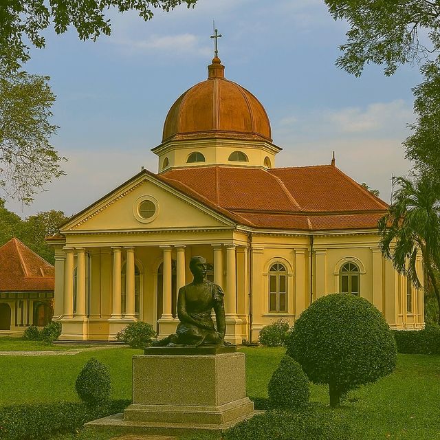 SanamChanPalace