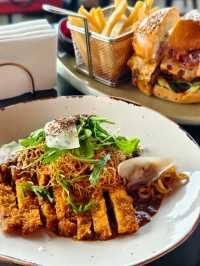 Where to Eat in Universal Studios Beijing? — Hammond’s Restaurant (Jurassic Park Area)