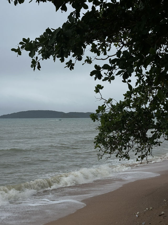 ชวนเที่ยว: หาดอ่าวนาง (Ao Nang Beach) ชวนเที่ยว: หาดอ่าวนาง (Ao Nang Beach)