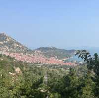🇮🇹 This Isn’t Italy — It’s Qingdao Fishing Village! 🎨🌊