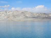 在阿克陶與白沙湖相遇,高原中藍寶石