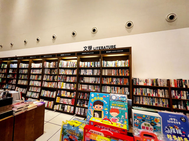Art & Culture Books at Weiwuying, Kaohsiung