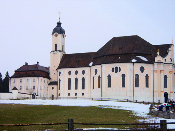 美しすぎる自然の中の世界遺産】ヴィース教会 | Trip.com シュタイン