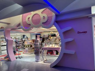 Overflowing with Pink Vibes! I Stumbled Upon the Dreamy Sanrio Bobo World Tucked-In at Taoyuan Airport Terminal 1.