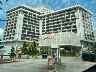The Bayview Beach Resort Penang is the dreaming of a relaxing beachfront stay in Batu Ferringhi.