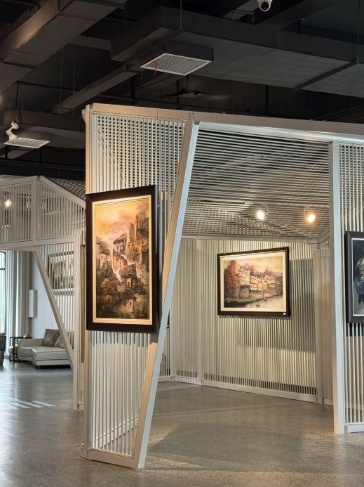 🎨 Is the Zhangjiajie Sandstone Painting Gallery worth a visit