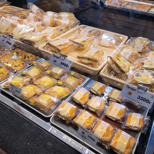 여행가는달 몽골 울란바토르의 오래된 빵집 Jur Ur House & Bakery