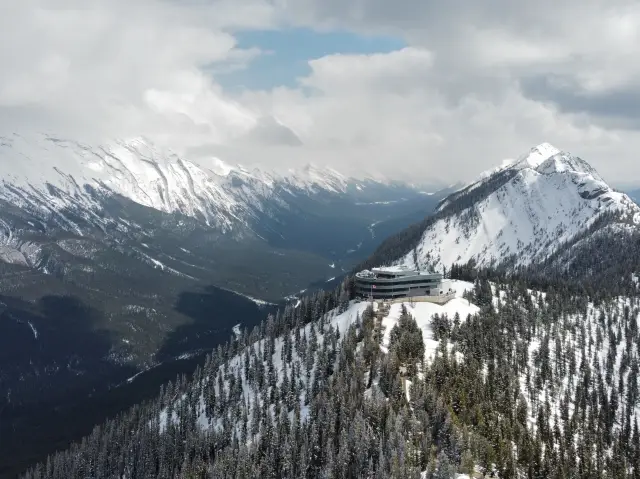 Sulphur Mountain - amazing view from the top!