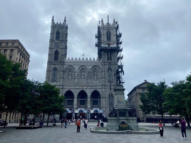 Notre-Dame Basilica in Montreal 🇨🇦