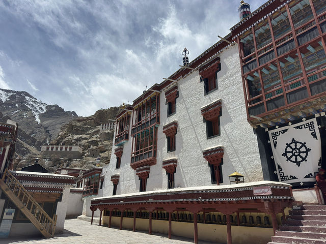 Ancient Buddhist monastery lost in mountains 
