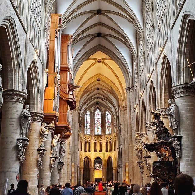 St Michael and St Gudula Cathedral 🏛️