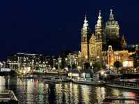 Amsterdam Unveiled: A Tapestry of Canals, Culture, and Culinary Delight