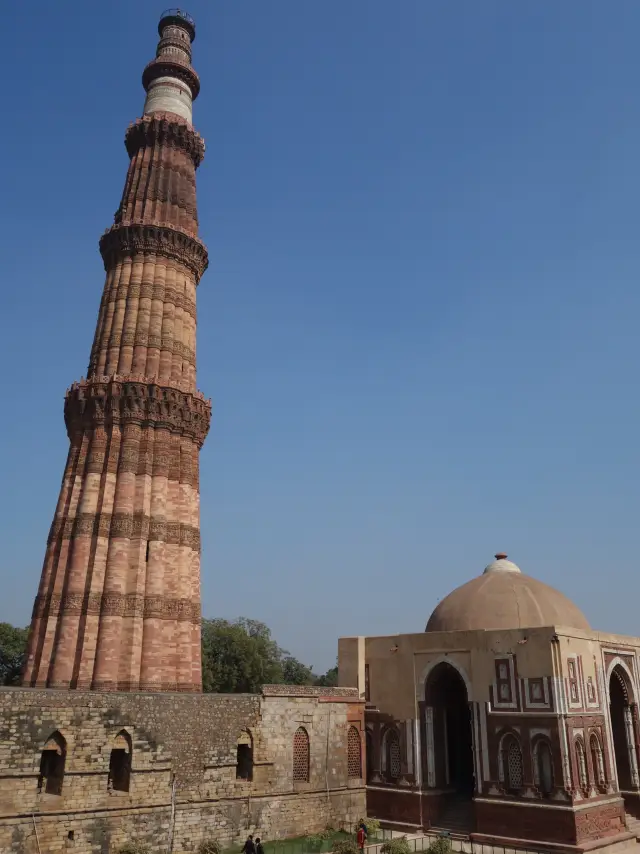🏛️ Qutub Minar: A Towering Legacy in Delhi