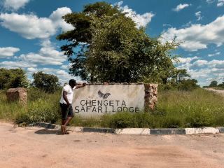 Hanging out with wildlife at Chengeta Safari Lodge
