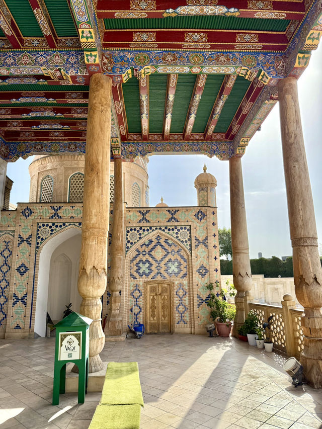 Spring Serenity at Hazrat Khizr Mosque