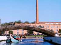 🚣‍♀️🌊 Budget Summer Trip to Aveiro — Canals, Color & Cheap Travel Vibes