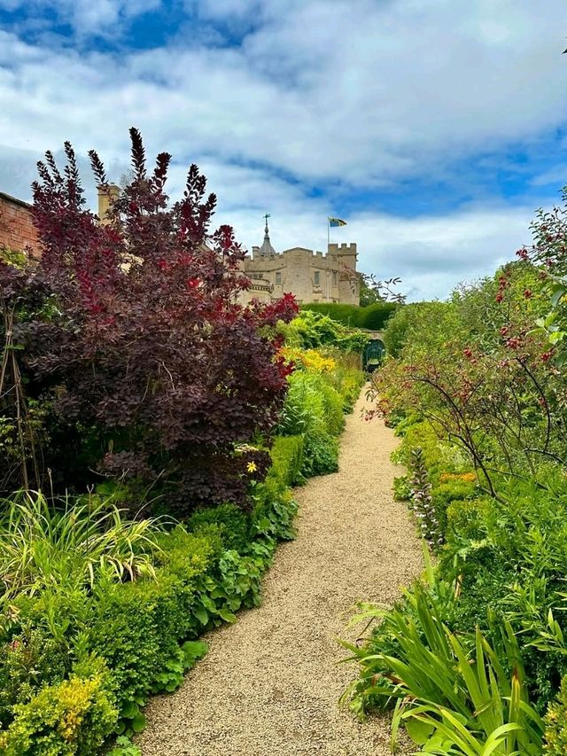 🌿 Rousham Gardens – England’s Timeless Landscape Escape