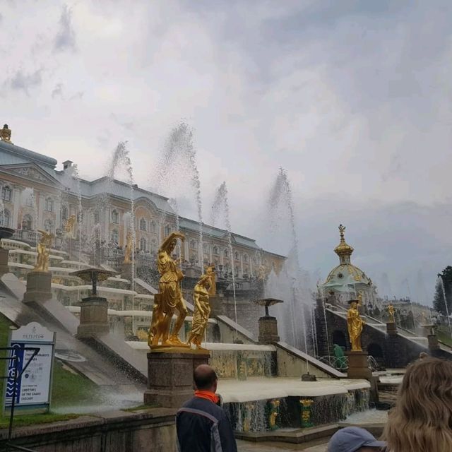 🏰 Peterhof Palace – Russia’s Versailles