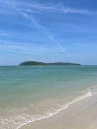 🌴 Where Sky Meets Sand – Langkawi Beach, Malaysia