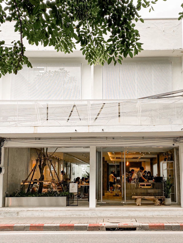 LAZE 🖤 ร้านเด็ดสะพานควาย
