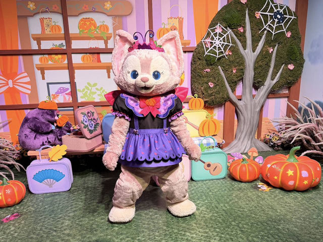 ✨ Stepping Into the Magic of Hong Kong Disneyland 🎠💫