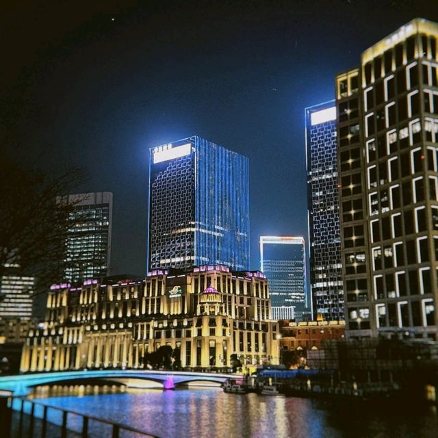 The Bund’s Glow🌃 The Bund’s Glow🌃