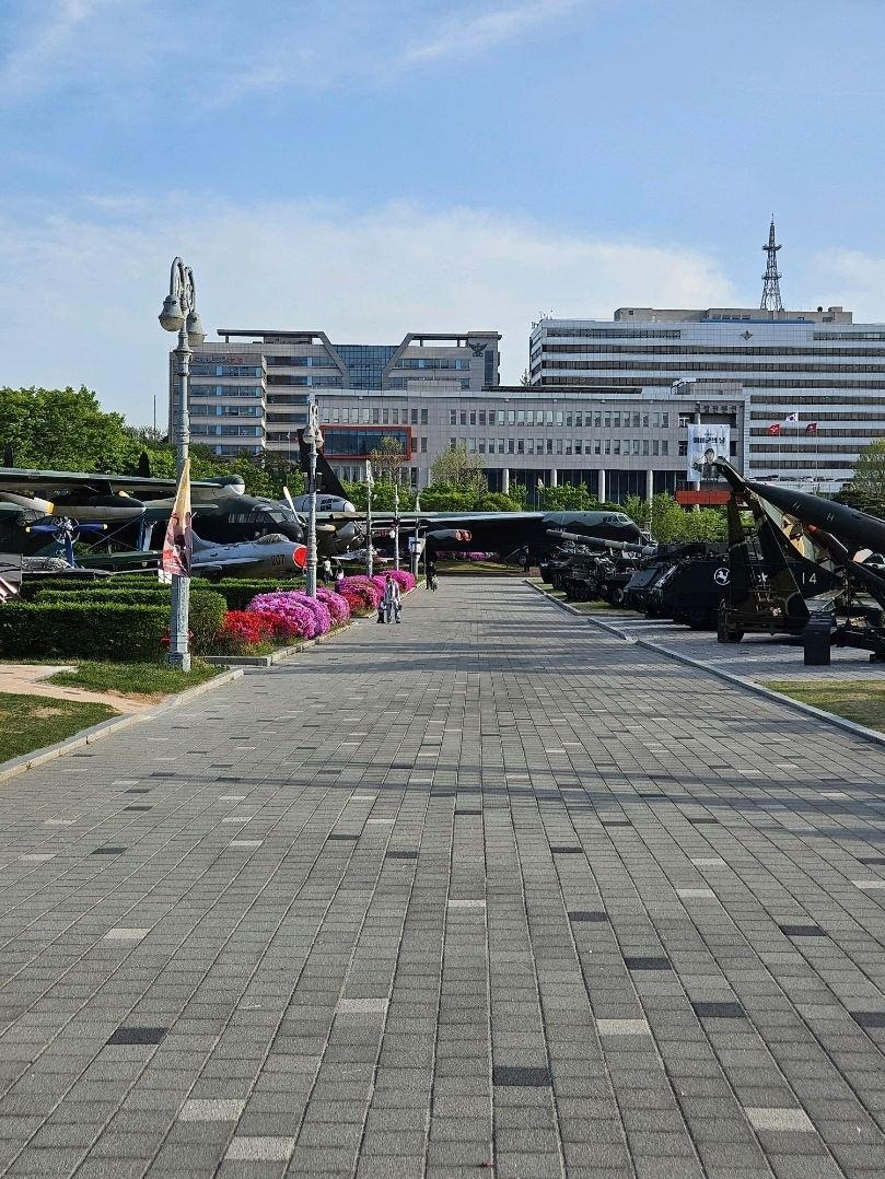 🪖 野外で感じる歴史：韓国戦争記念館！。 | Trip.com ソウル