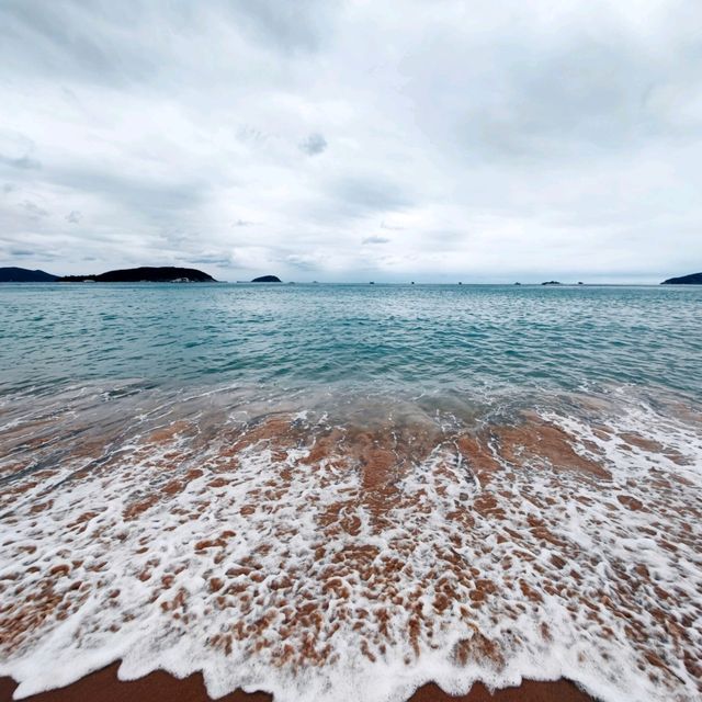 'Fall'ing In Love With an Island | Sanya