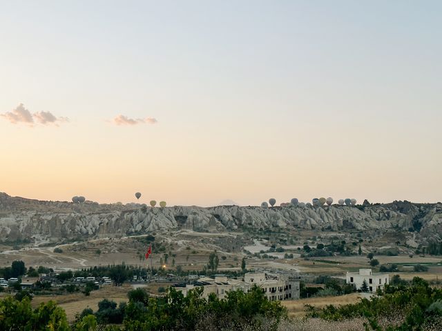 🌅Balloons at Sunrise in GOREME!😍🇹🇷