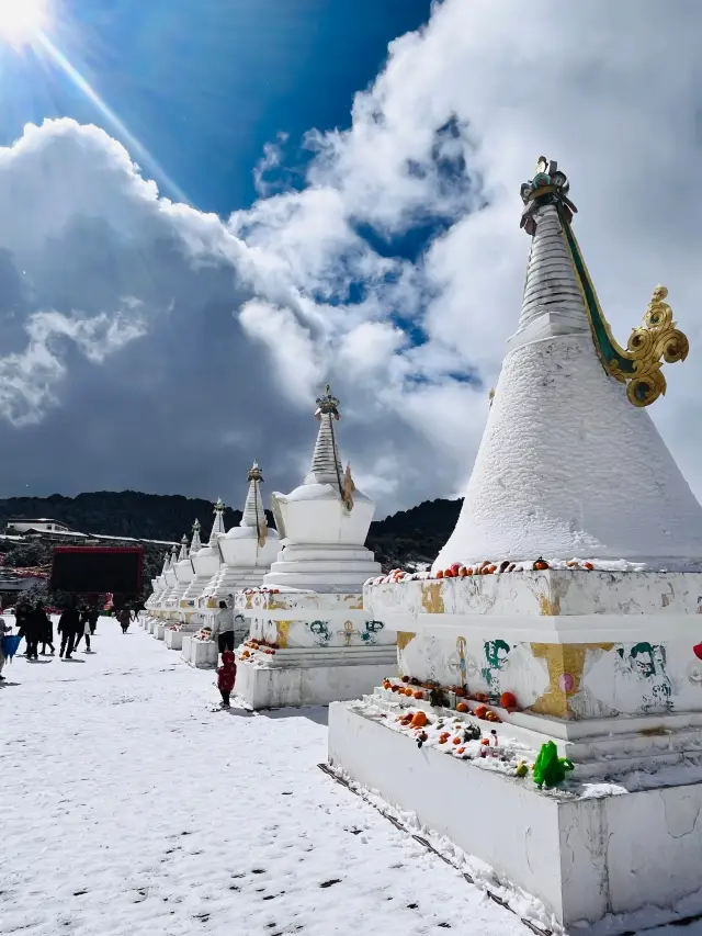 Meili Snow Mountain: You always have to chase the sunrise on the golden mountain once