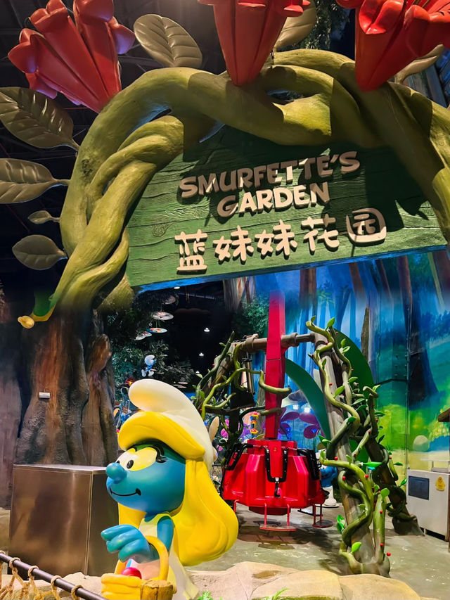 走進藍精靈的世界 一起去探索未知吧
