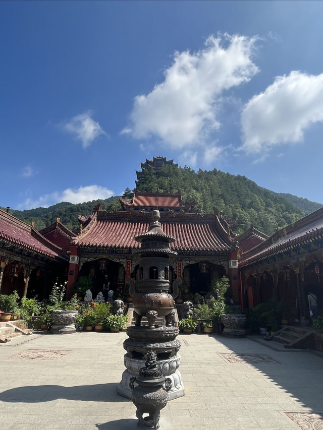 天水麻辣烫之行∣淨土寺，真的被驚豔到了！！！