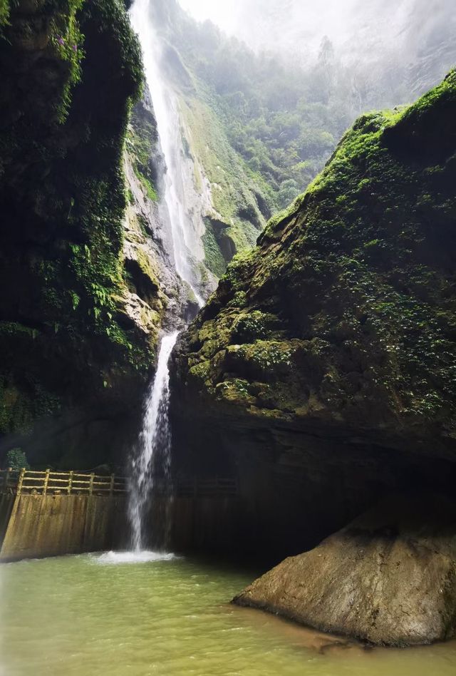 自然奇觀的雙重奏-通靈大峽谷與鵝泉