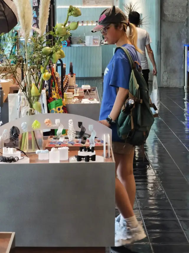 Young people clocking in at Fotografiska Center for Photography and Visual Arts