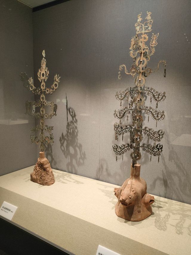 綿陽博物館搖錢樹專題展。