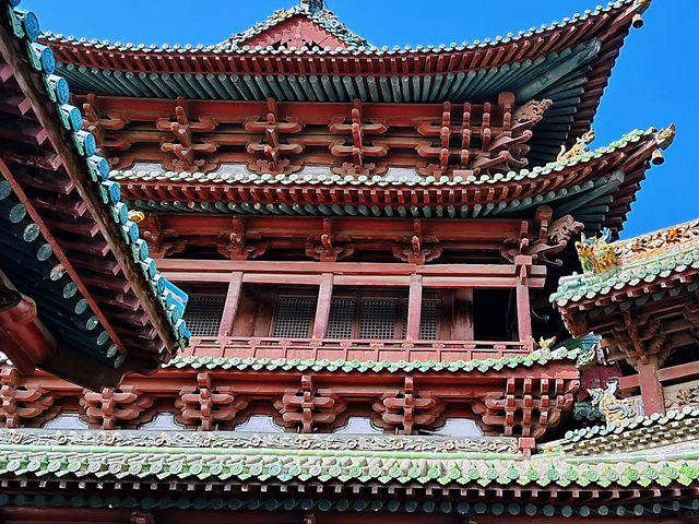打卡山西介休袄神樓。