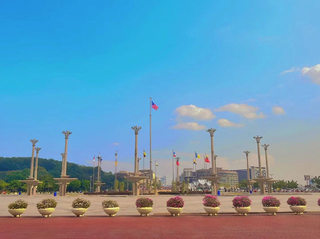 Discovering Putrajaya:  The Architectural Marvel of Malaysia 🇲🇾 